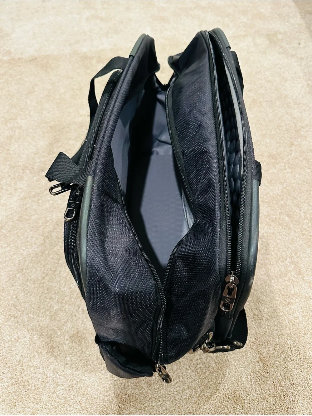Samsonite Black Softside Travel Boarding Bag and Laptop Briefcase - Like new